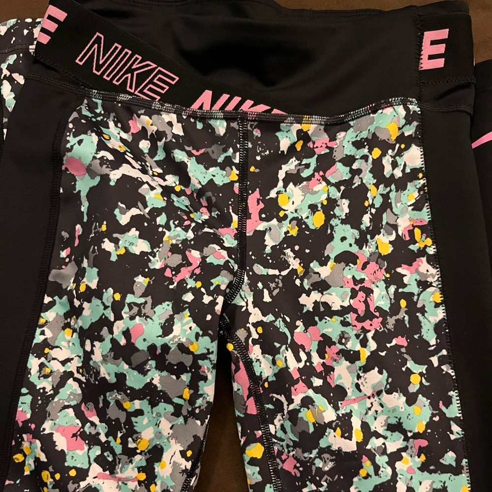 Nike leggings size small